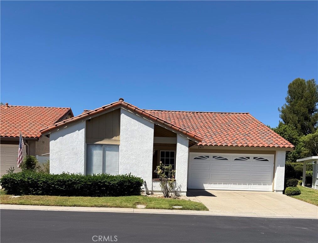 Property Photo: 23475 Ribalta CA 92692
