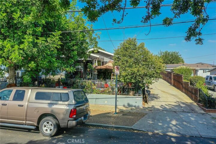Property Photo:  1621 Murchison  CA 90033 