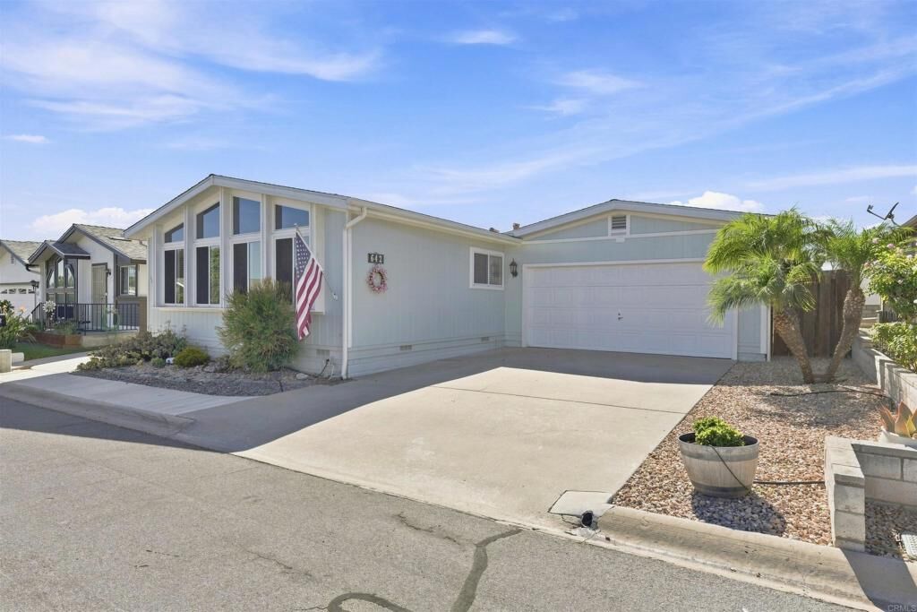 Property Photo:  642 Via Costa Rica  CA 92081 