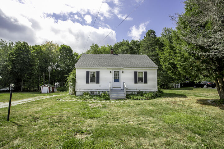 Property Photo:  31 Wheelden Heights  ME 04444 