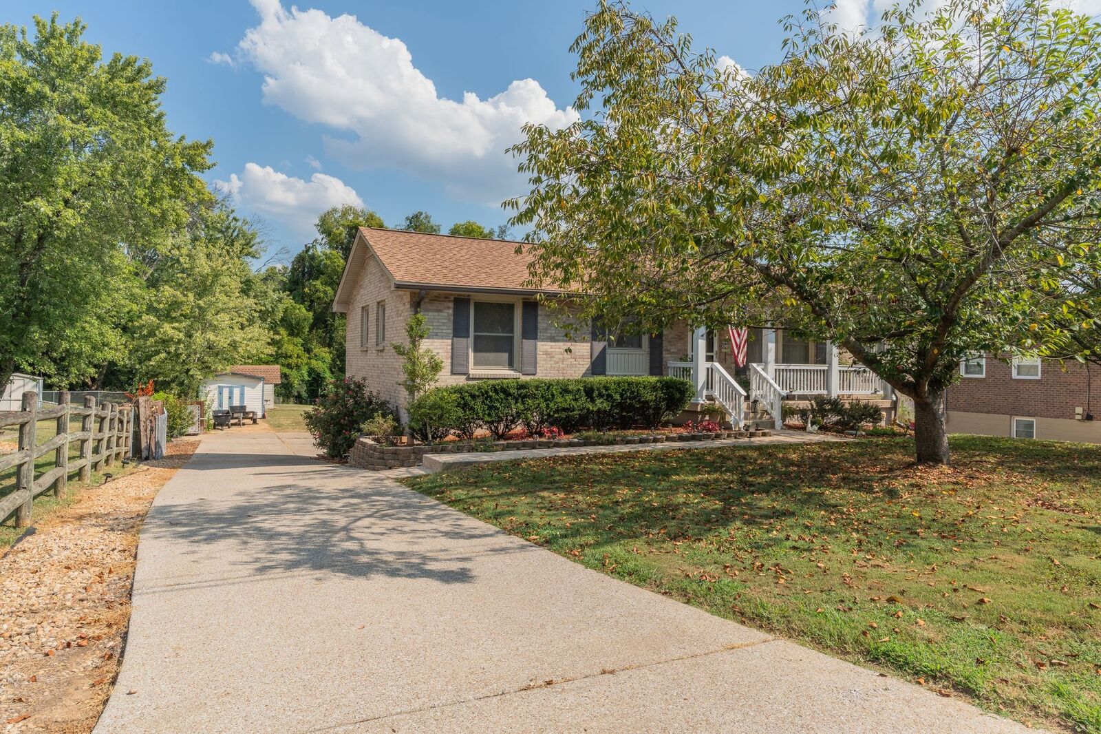 Property Photo:  4889 Big Horn Dr  TN 37138 
