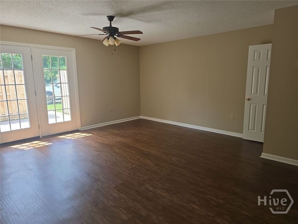 Property Photo: 9810 Whitfield Avenue A GA 31406
