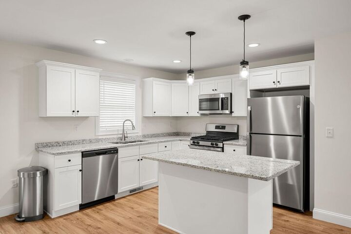 Property Photo: 71B Terraceview Drive NH 03051