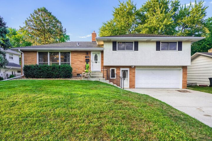 Property Photo: 334 Edith Drive MN 55118