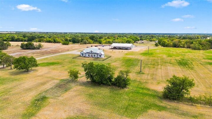 Property Photo:  360 County Road 4135  TX 75432 
