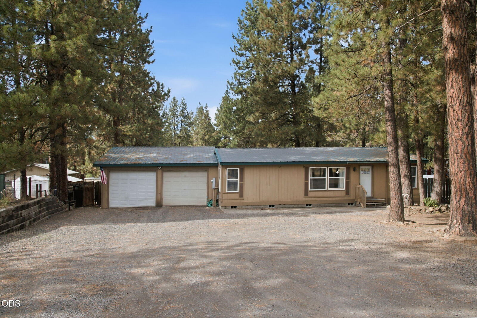 Property Photo: 19580 River Woods Drive OR 97702