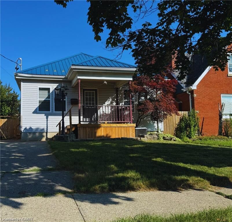 Property Photo: 63 Mintern Avenue Upper Unit ON N3S 1L2