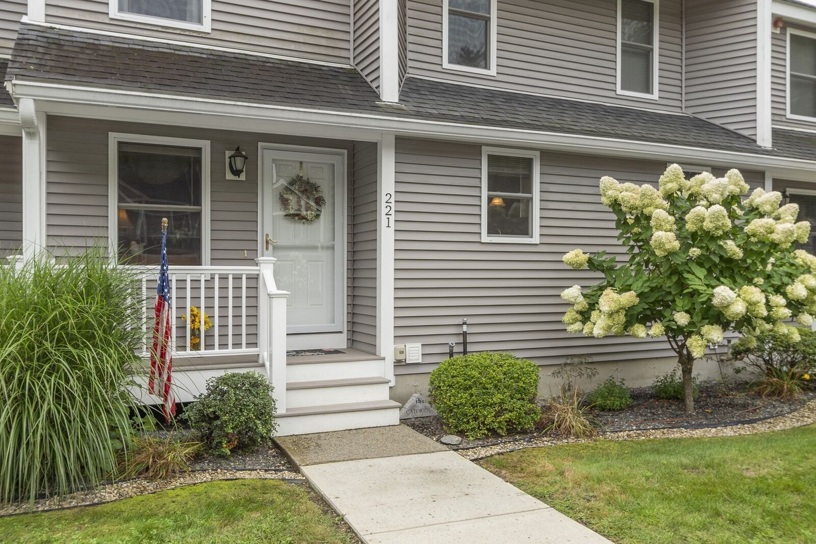 Property Photo:  221 Bayberry Hill Ln 221  MA 01453 