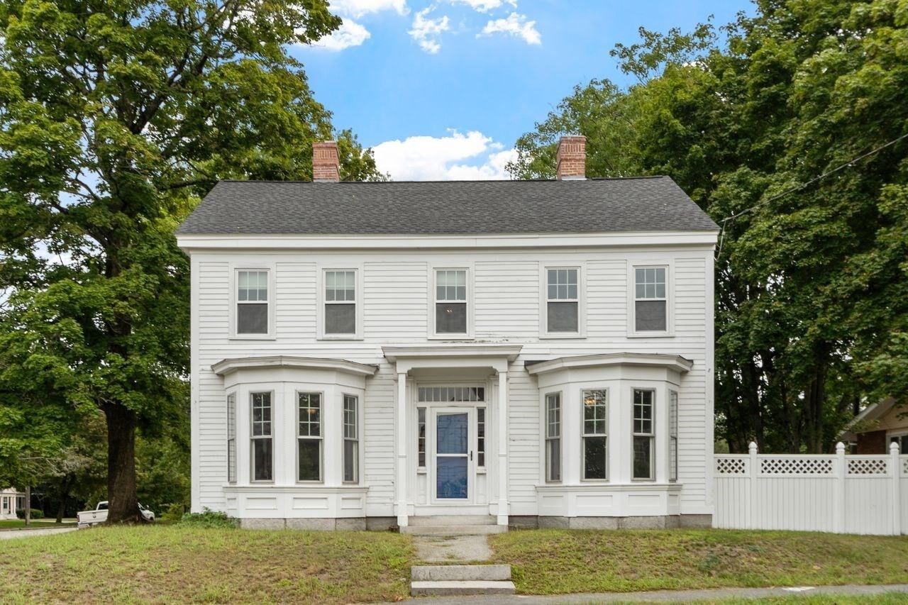 Property Photo: 727 Andover MA 01852