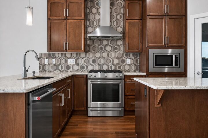 Property Photo:  62 Evansfield Green NW  AB T3P 1J9 