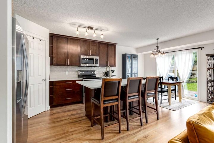 Property Photo:  83 Valley Stream Circle NW  AB T3B 5W2 