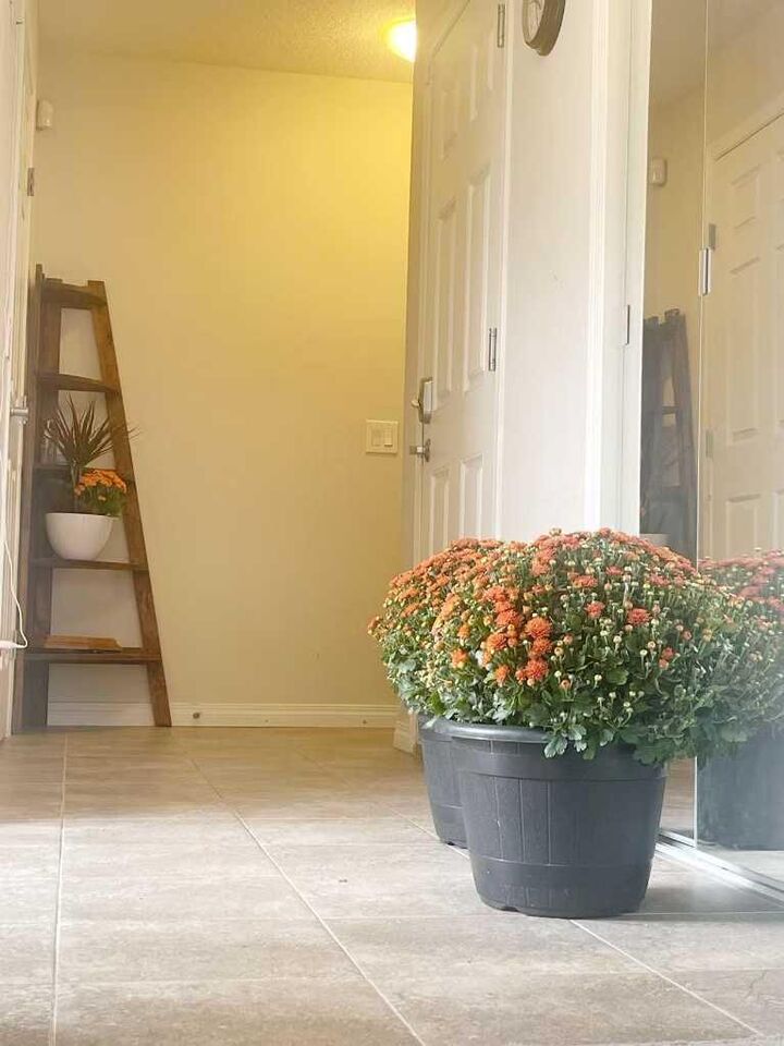 Property Photo: 220 Windford Crescent AB T2B 4G5