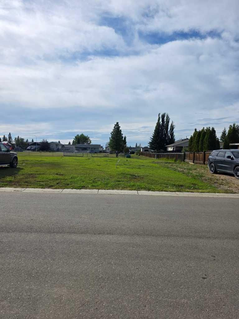 Property Photo:  4532 44 Street  AB T0H 3A0 