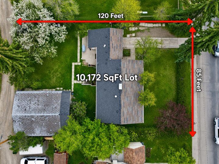 Property Photo:  2110 26 Avenue SW  AB T2T 1E6 