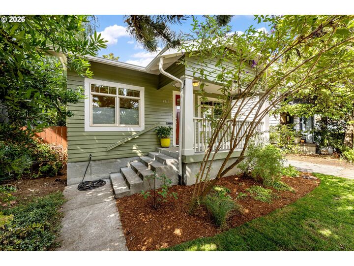 Property Photo: 4415 SE 26th Ave OR 97202