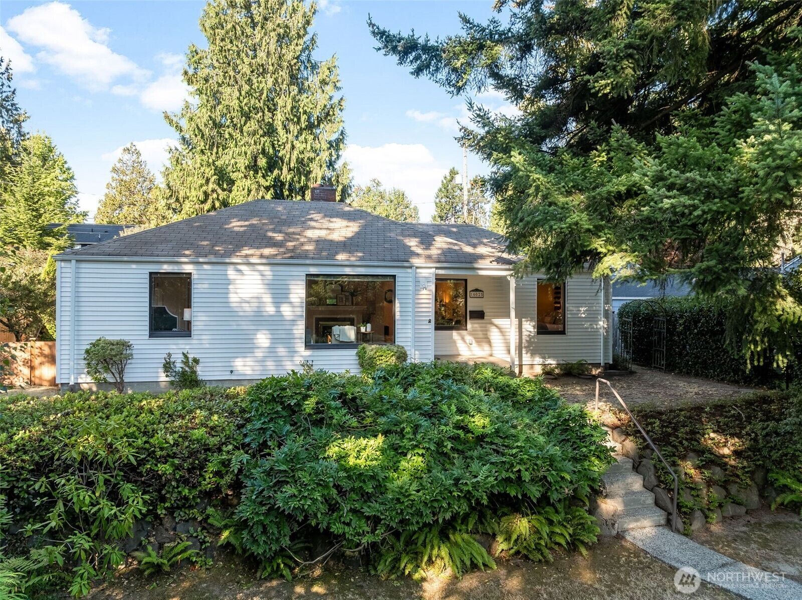 Property Photo:  16025  10th Ave  NE  WA 98155 