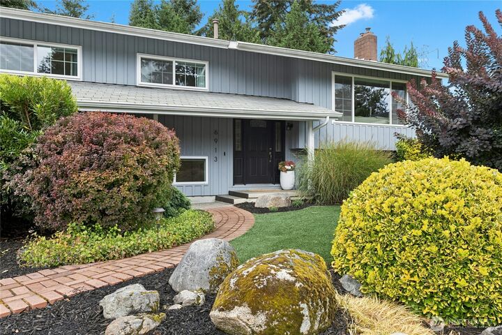 Property Photo:  6913  125th Avenue SE  WA 98056 