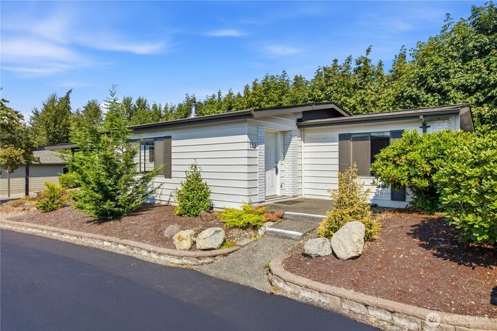 Property Photo: 2500 Alder Street #332 WA 98354