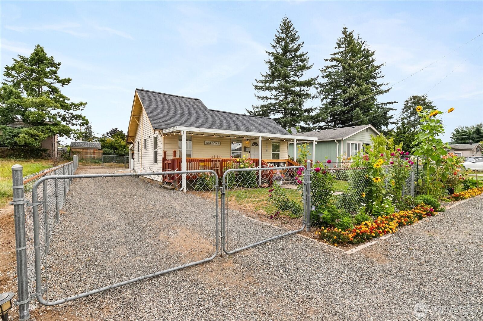 Property Photo:  610  Strandell St.  WA 98247 