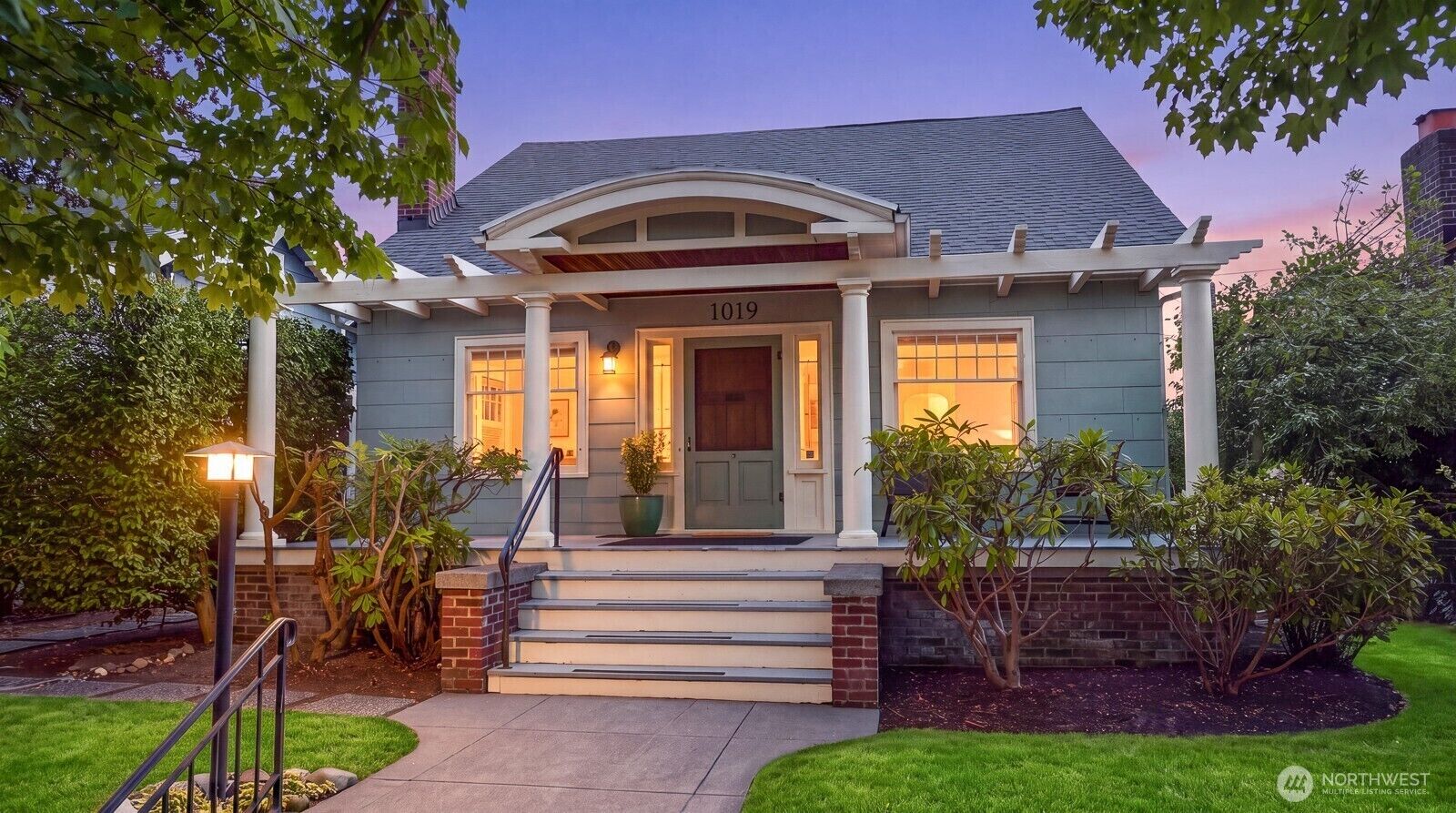 Property Photo: 1019 NE 62nd Street WA 98115