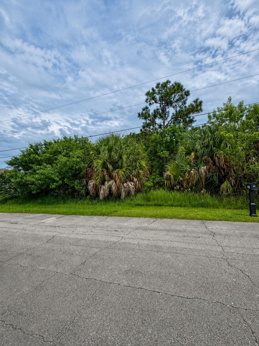 Property Photo:  2185 SW Imperial Street  FL 34987 