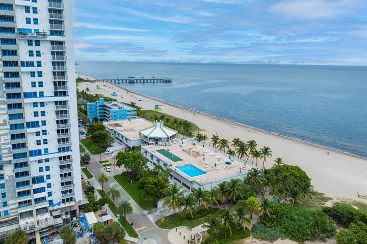 Property Photo:  111 Briny Avenue Ph7  FL 33062 