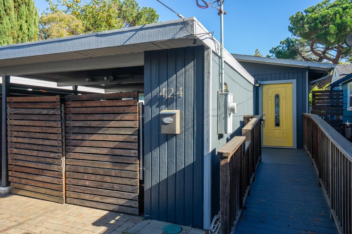 Property Photo:  424 5th Avenue  CA 94063 