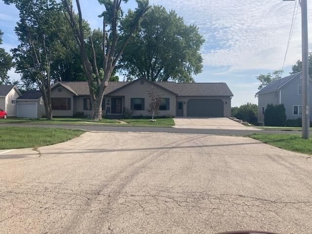 Property Photo:  307 Jarvis Street  WI 53582 