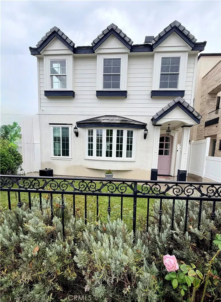 Property Photo: 613 Poppy Avenue CA 92625