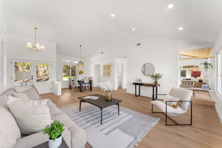 Property Photo:  938 Evergreen Lane  CA 92084 