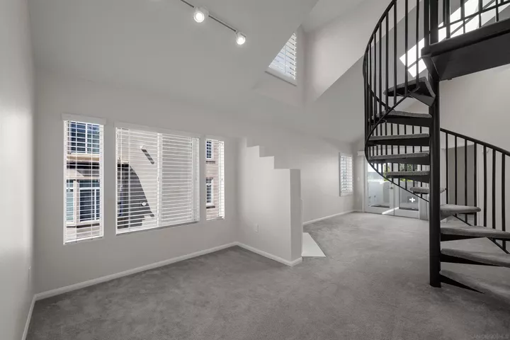 Property Photo: 2400 5th Ave 425 CA 92101