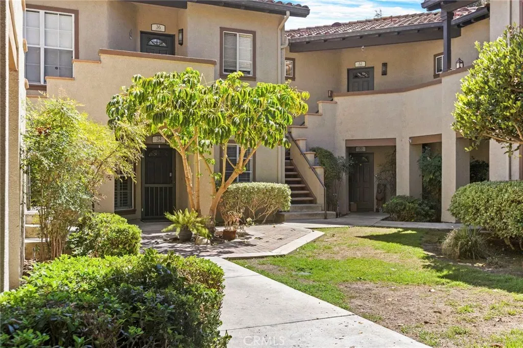 Property Photo:  34 Via Solaz  CA 92688 