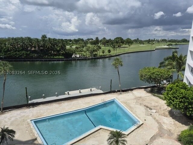 Property Photo:  9100 W Bay Harbor Dr 5B  FL 33154 