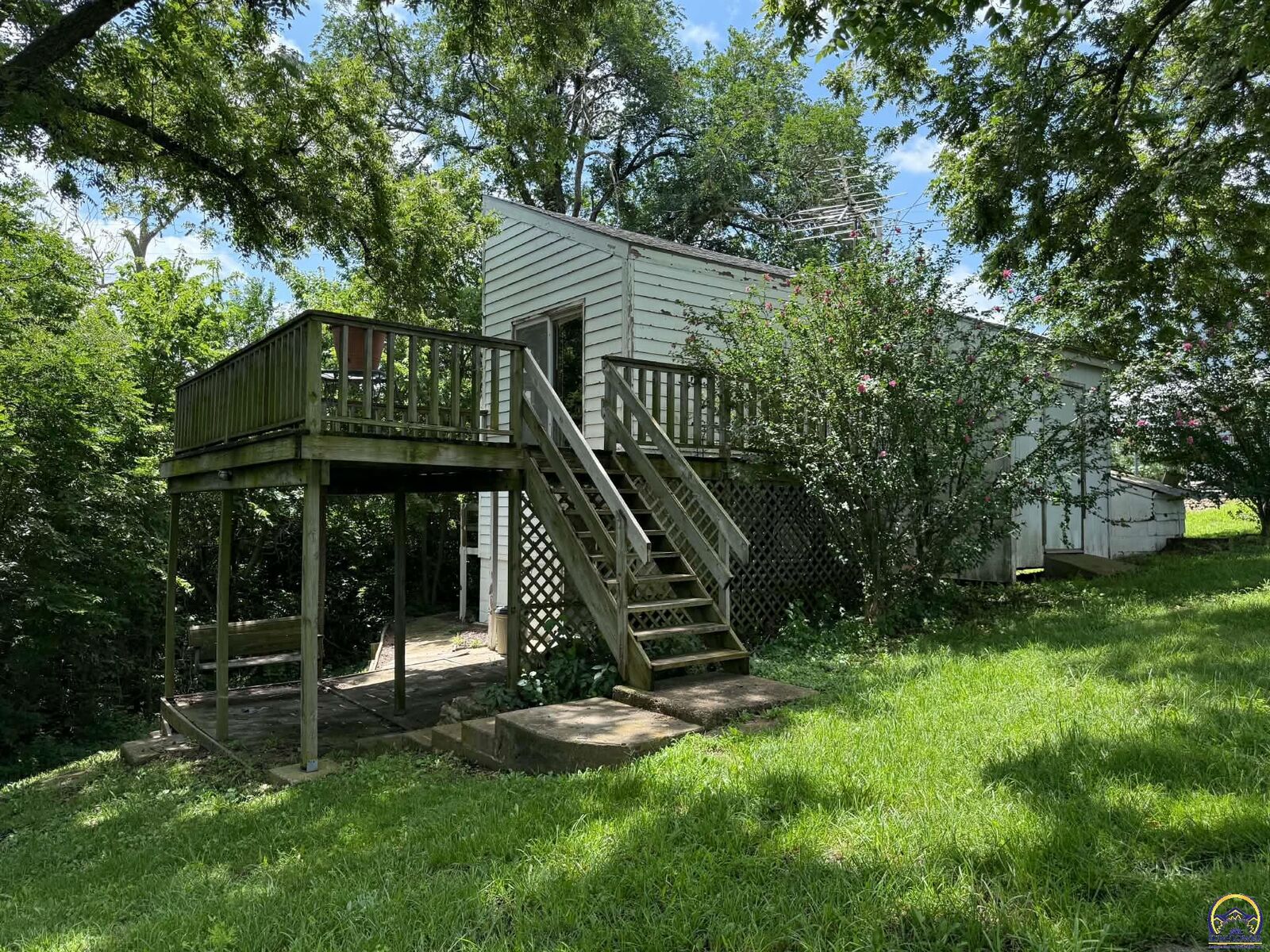 Property Photo:  212 S Shore Dr  KS 66846 