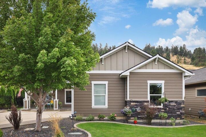 Property Photo:  154 S Legacy Ridge Dr  WA 99019 