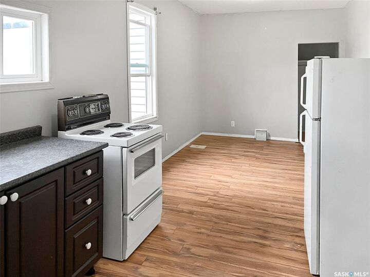 Property Photo:  301 Cheadle Street E  SK S9H 1G5 