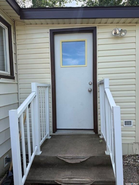 Property Photo:  318 6th Avenue SW  SK S0L 1A0 