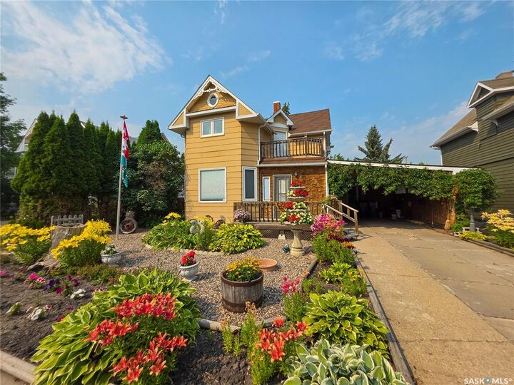 Property Photo:  234 5th Avenue W  SK S0A 2P0 