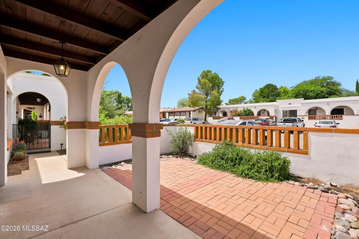 Property Photo: 189 S Paseo Pena B AZ 85614