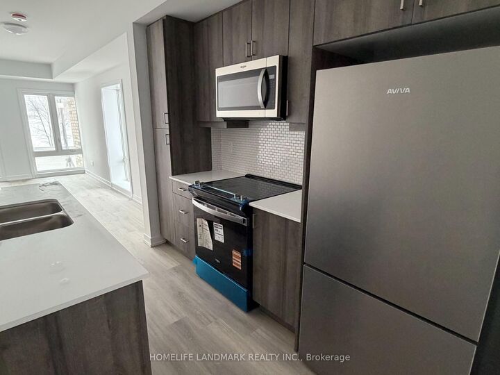 Property Photo:  5 Bancroft Lane 301  ON L4E 1M1 
