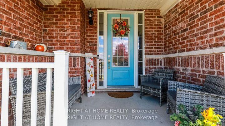 Property Photo:  95 Collier Crescent  ON L0M 1B5 