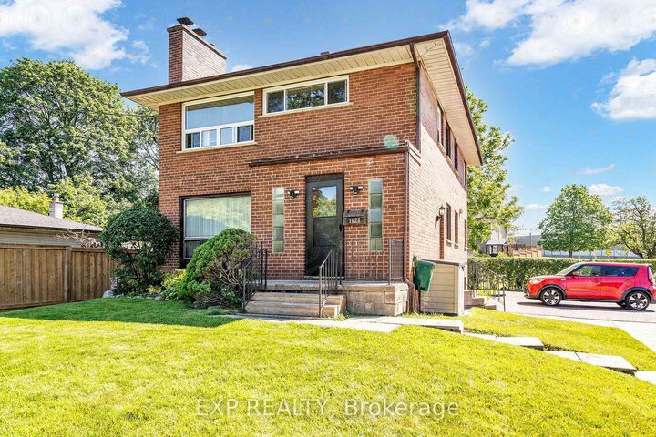 Property Photo:  1121 Centre Street S  ON L1N 4X7 