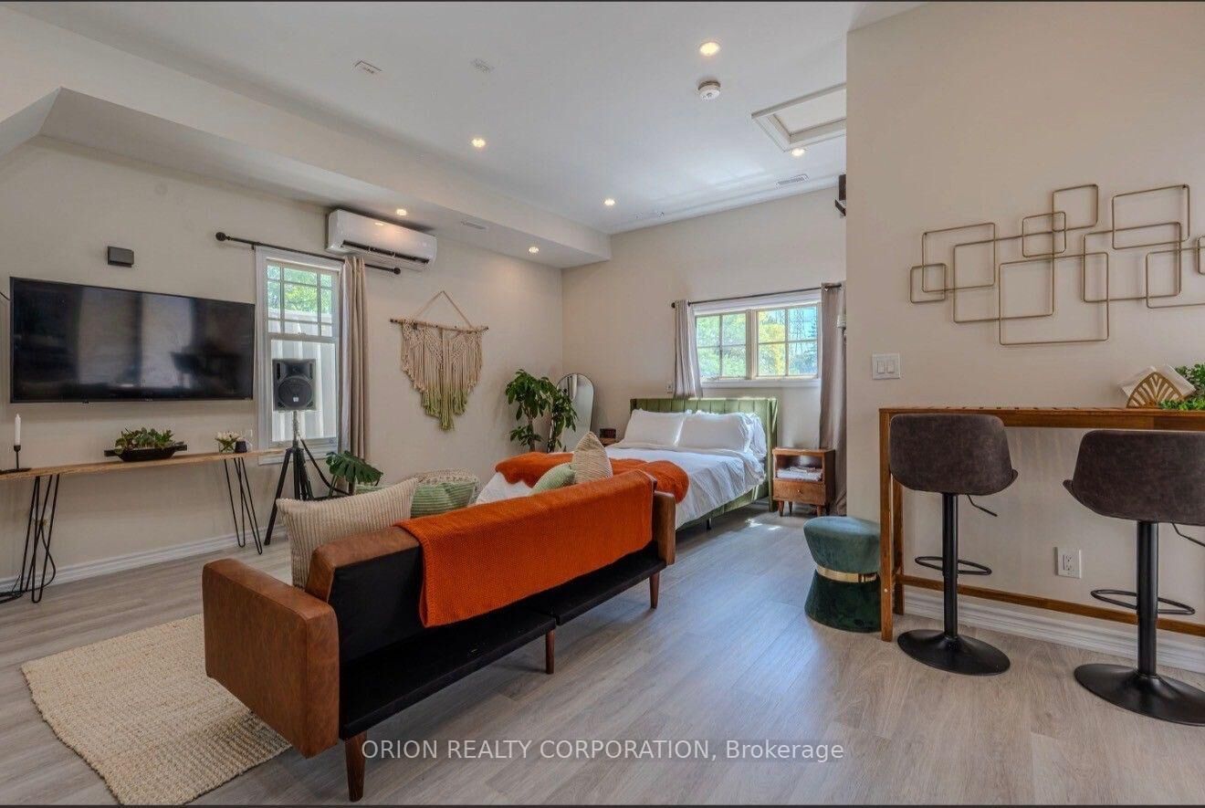 Property Photo:  1267 Fisher Avenue  ON L7P 2L5 