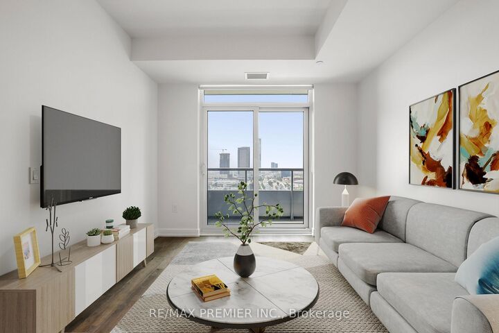 Property Photo:  5 Meadowdale Road 1209  ON L4K 0C7 