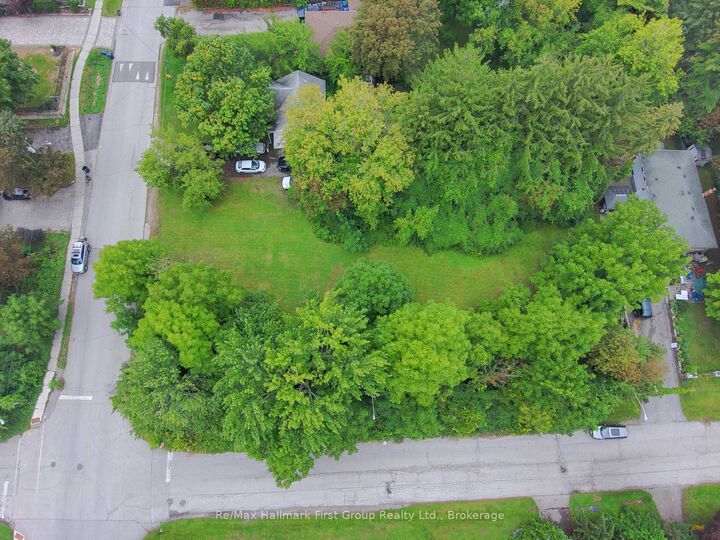 Property Photo:  98 Euclid Avenue  ON M1C 1J9 