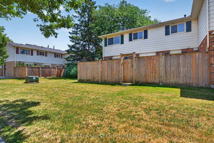 Property Photo:  69 Conway Drive  ON N6E 2H4 