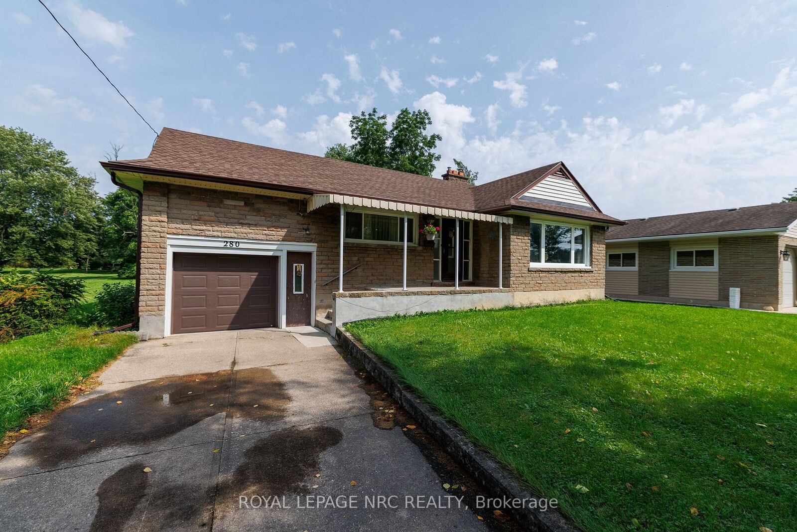 Property Photo: 280 Kingsway Street ON L3B 3N9
