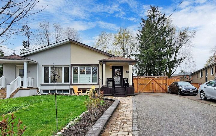 Property Photo:  226 Browndale Crescent Bsmt  ON L4C 3J1 