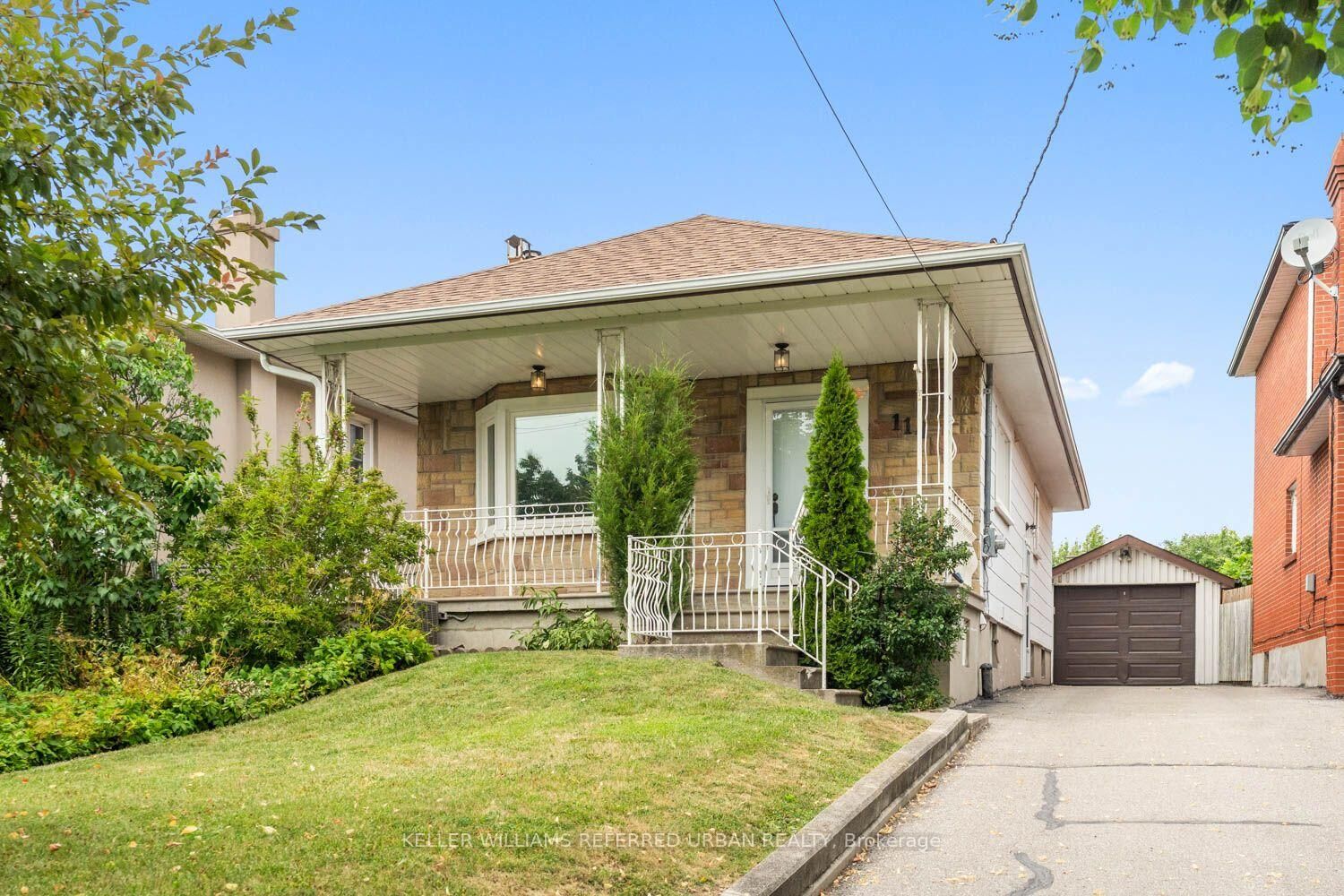 Property Photo:  114 Gracefield Avenue  ON M6L 1L1 