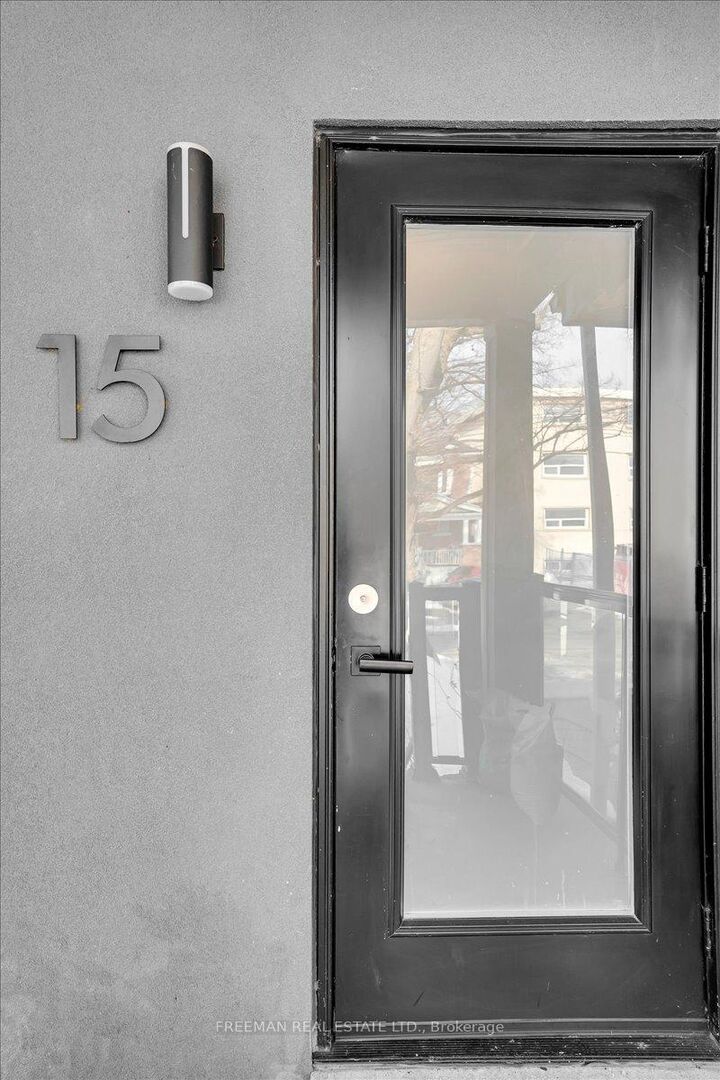 Property Photo:  15 Thorburn Avenue 204  ON M6K 1C4 